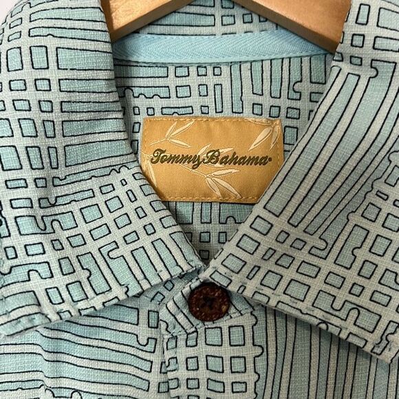 Tommy Bahama Men’s Short Sleeve Hawaiian Camp Shirt Teal Size Small 100% Silk - Picture 3 of 12